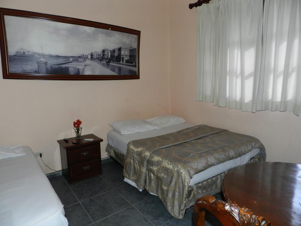 Hotel Navarro 聖多明哥 客房 照片